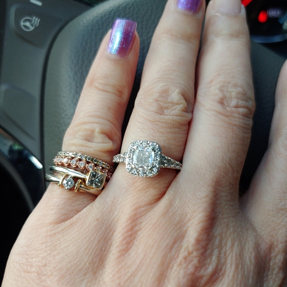 14 kt 3.30 gram size 4.75 1.02CTW 69 CT Emerald cut center Diamond Si2 J-K Color - Picture 7 of 8